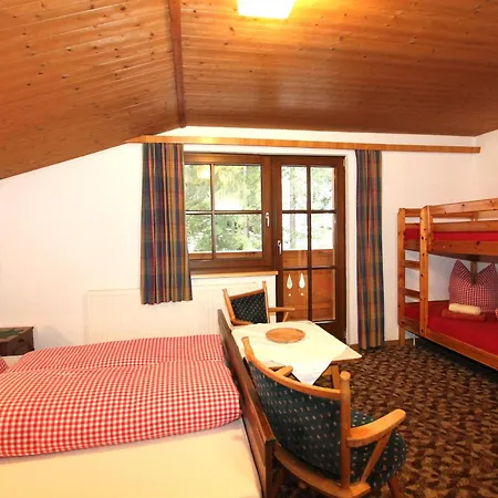 Alpenhaus Lacknerbrunn * מאיירהופן